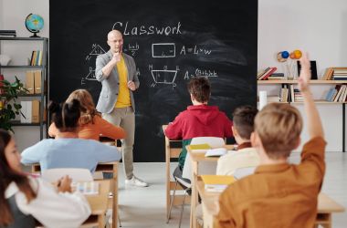 Teachers’ Day 2022 – Ways to Surprise Your Mentor On Teacher Day
