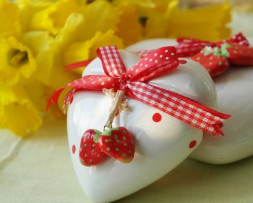 Unique Ideas for Customized Gifts for Friends on Easter 2022