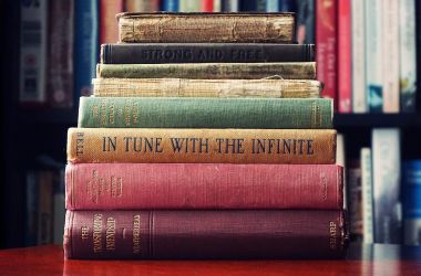 Best Deals from the Top 5 Bookstores in the United States