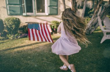 Handful Tips To Decorate Home Using 4th Of July Sales