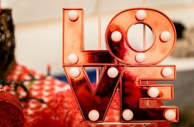 Avail the Best Deal Across the United States on Valentine 2023