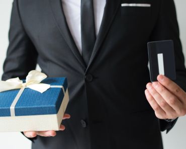 Best Gift For Men Under $50 To Surprise Your Loved One